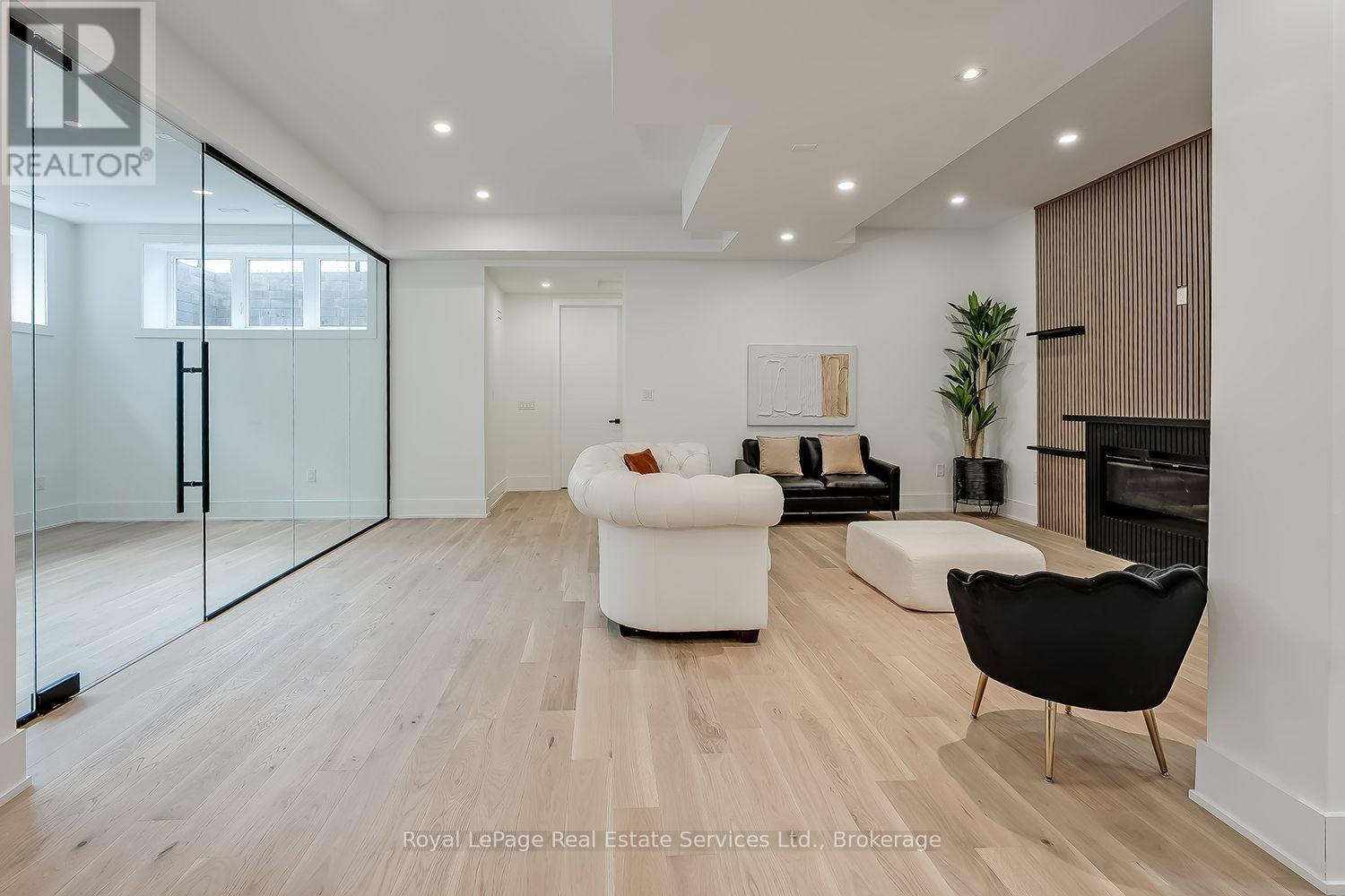296 TUCK DRIVE - 38