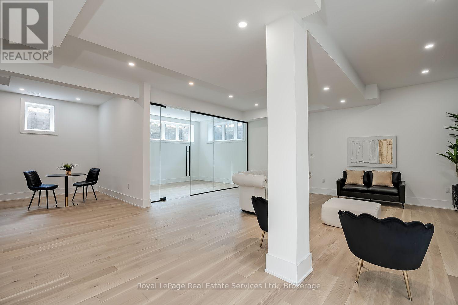 296 TUCK DRIVE - 39