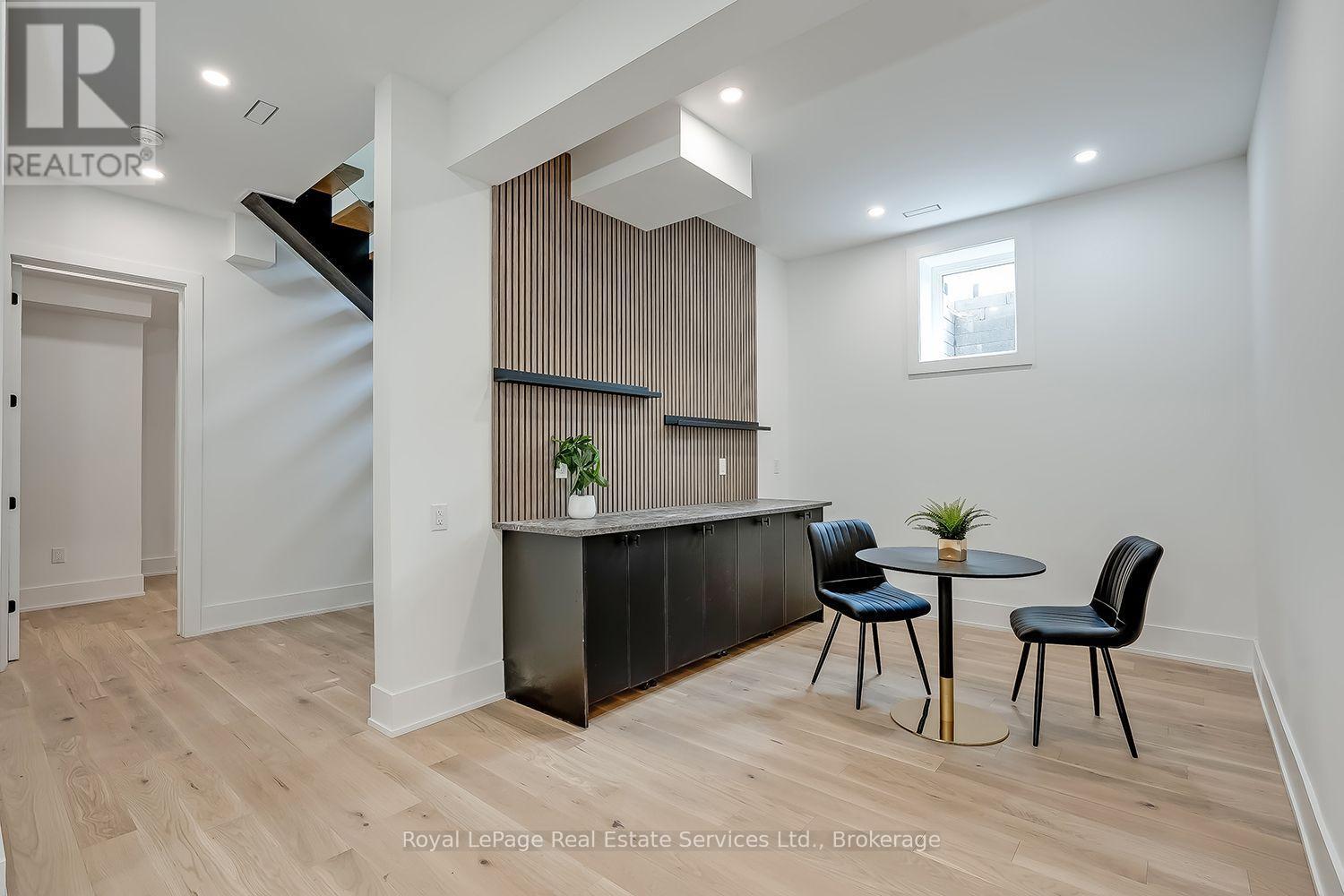 296 TUCK DRIVE - 40