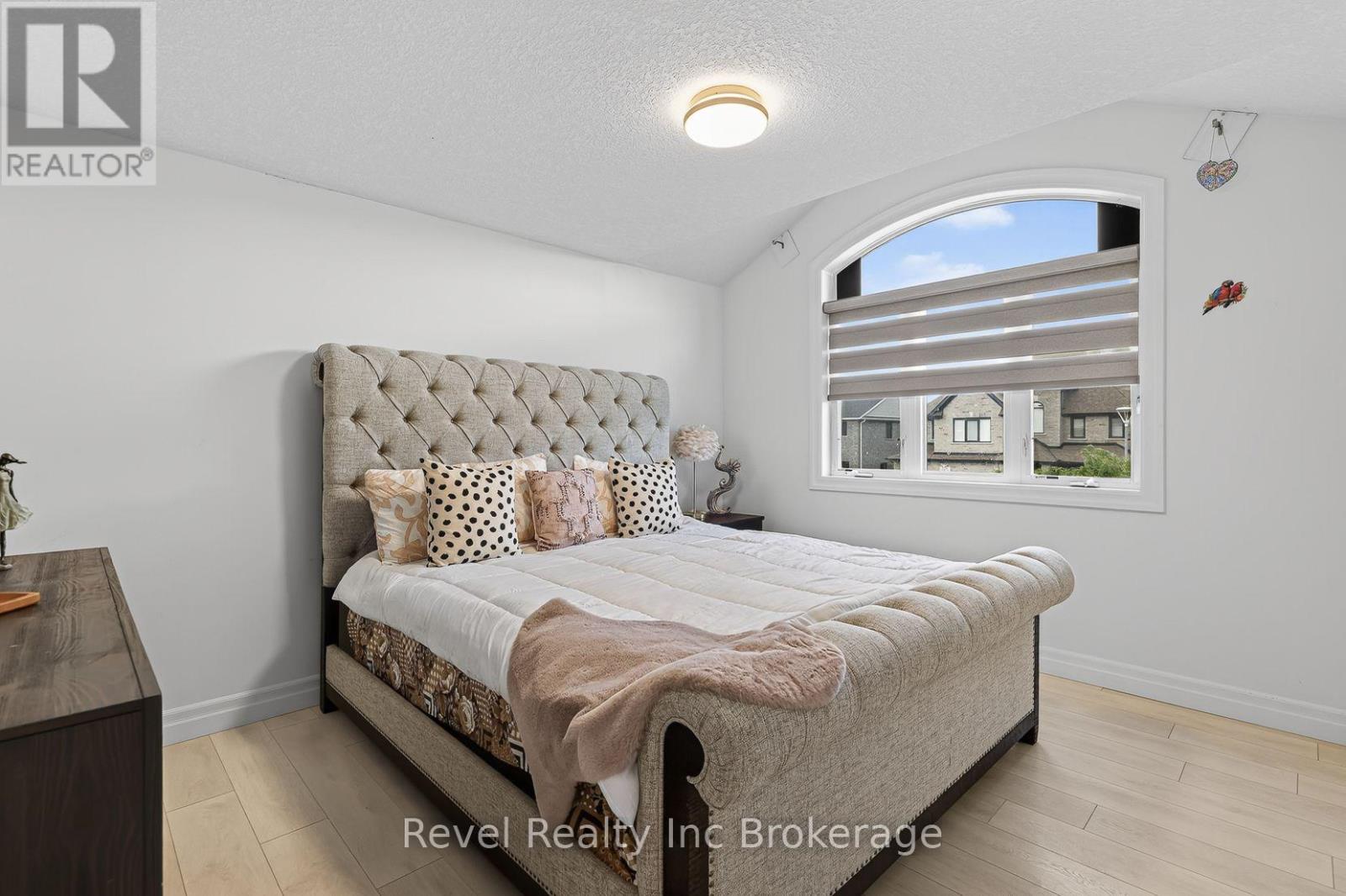 805 HALIFAX ROAD - Image 21