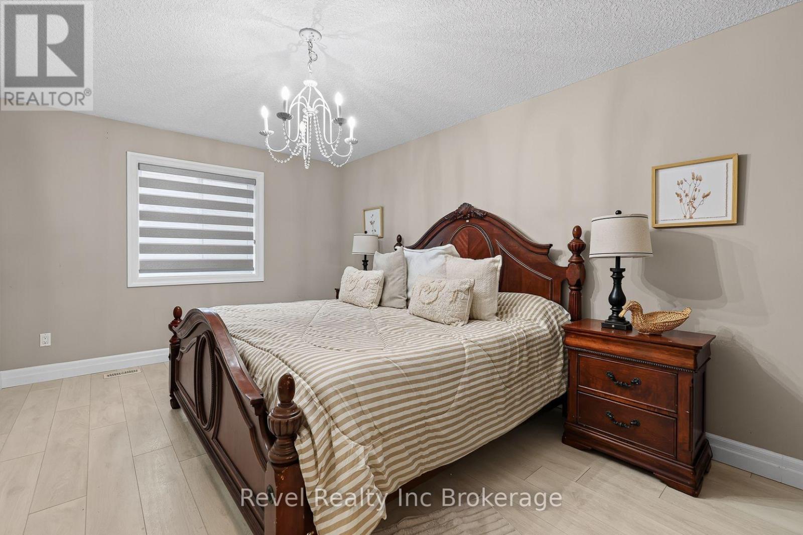 805 HALIFAX ROAD - Image 30