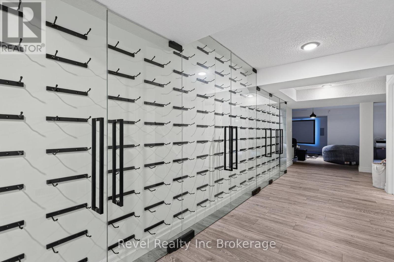 805 HALIFAX ROAD - Image 33