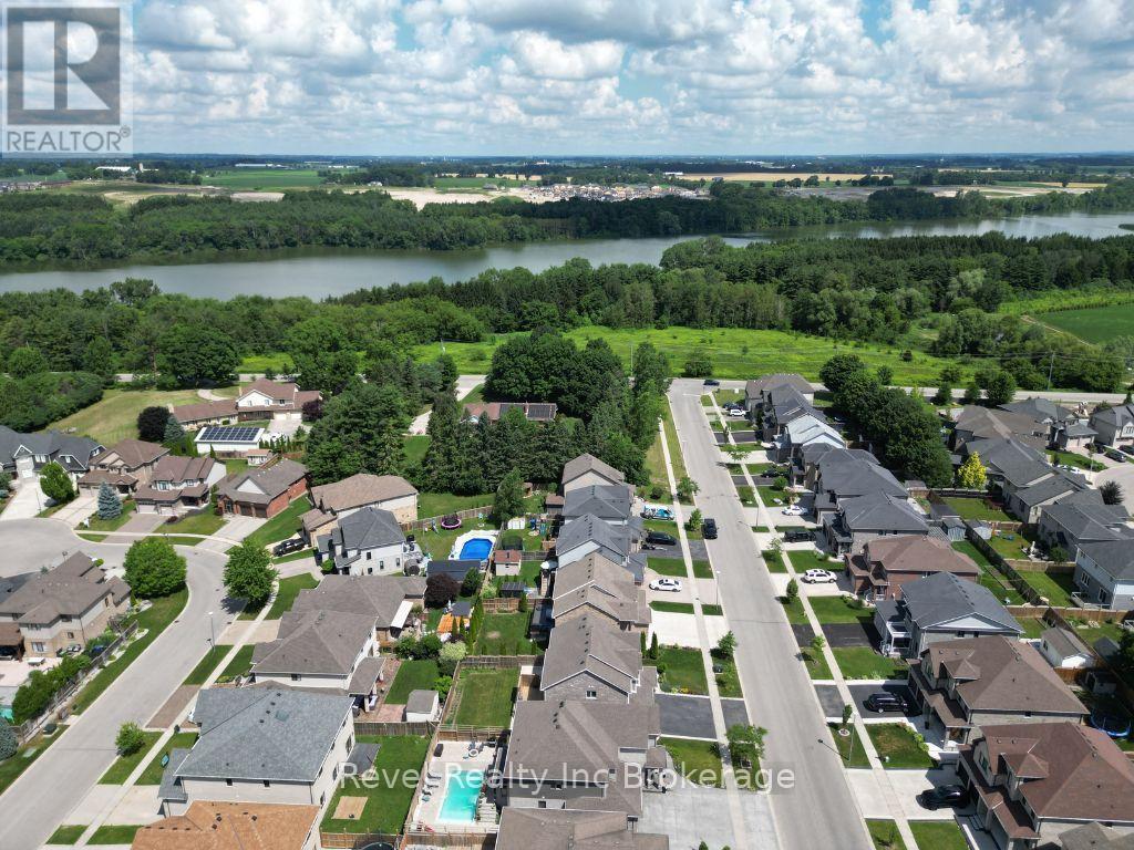 805 HALIFAX ROAD - Image 45