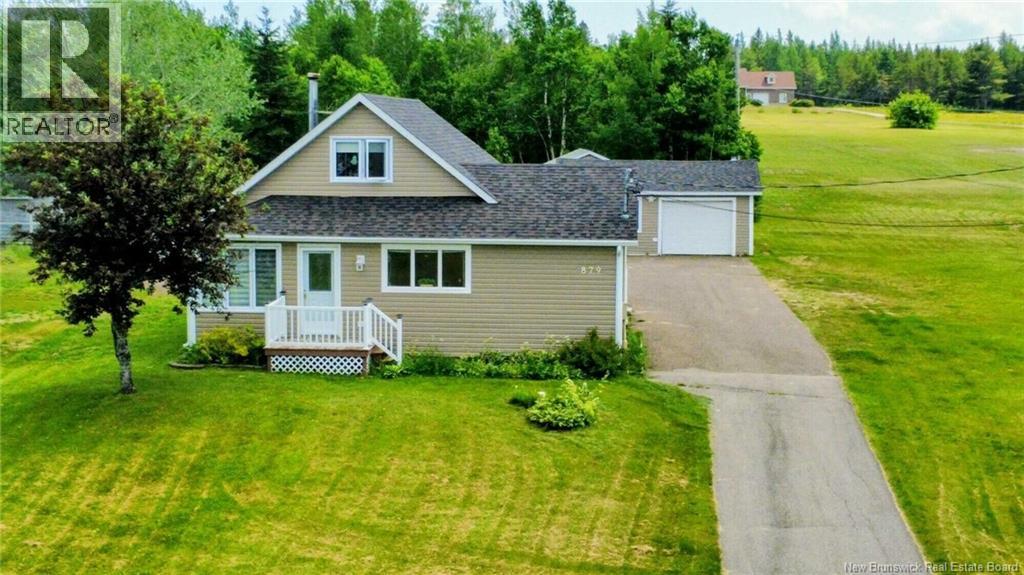 879 Bd des Acadiens - 1