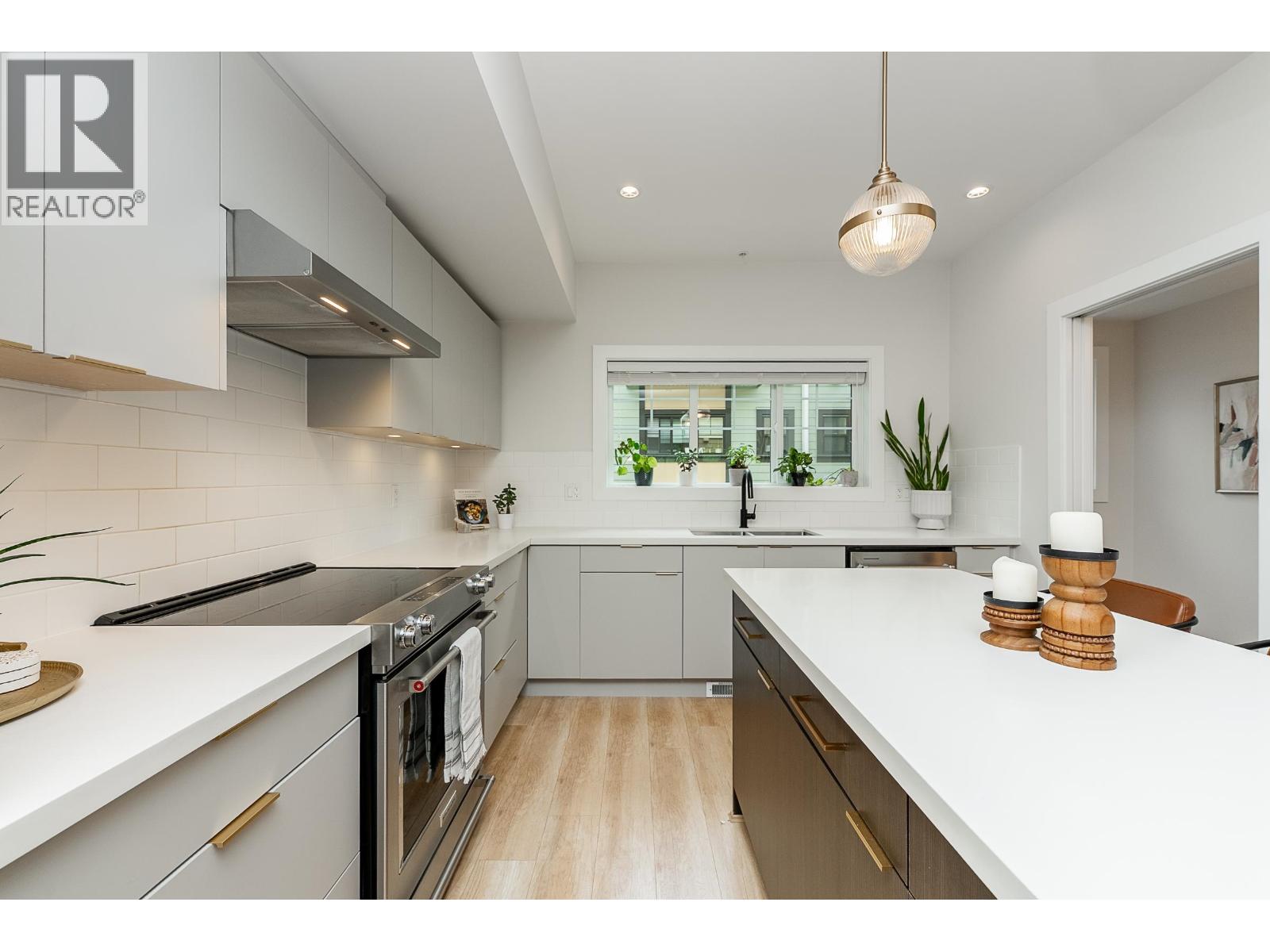 202 80 ELGIN STREET, Port Moody