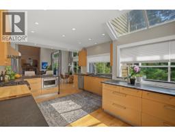 20 1900 Indian River Crescent, North Vancouver, BC V7G2R1 Photo 8