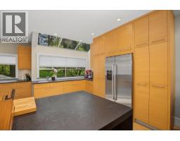 20 1900 Indian River Crescent, North Vancouver, BC V7G2R1 Photo 9
