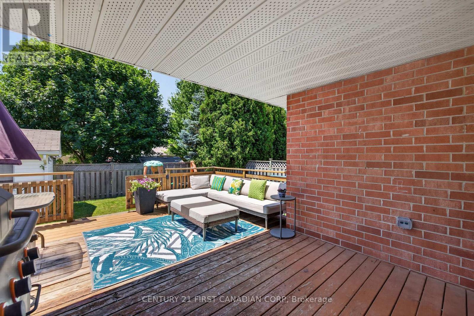 33 OLDEWOOD CRESCENT - 43