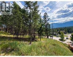 61 Sandstone Circle, Invermere, BC V0A1K6 Photo 11