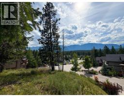 61 Sandstone Circle, Invermere, BC V0A1K6 Photo 12