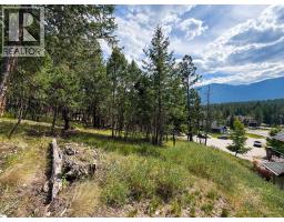 61 Sandstone Circle, Invermere, BC V0A1K6 Photo 9
