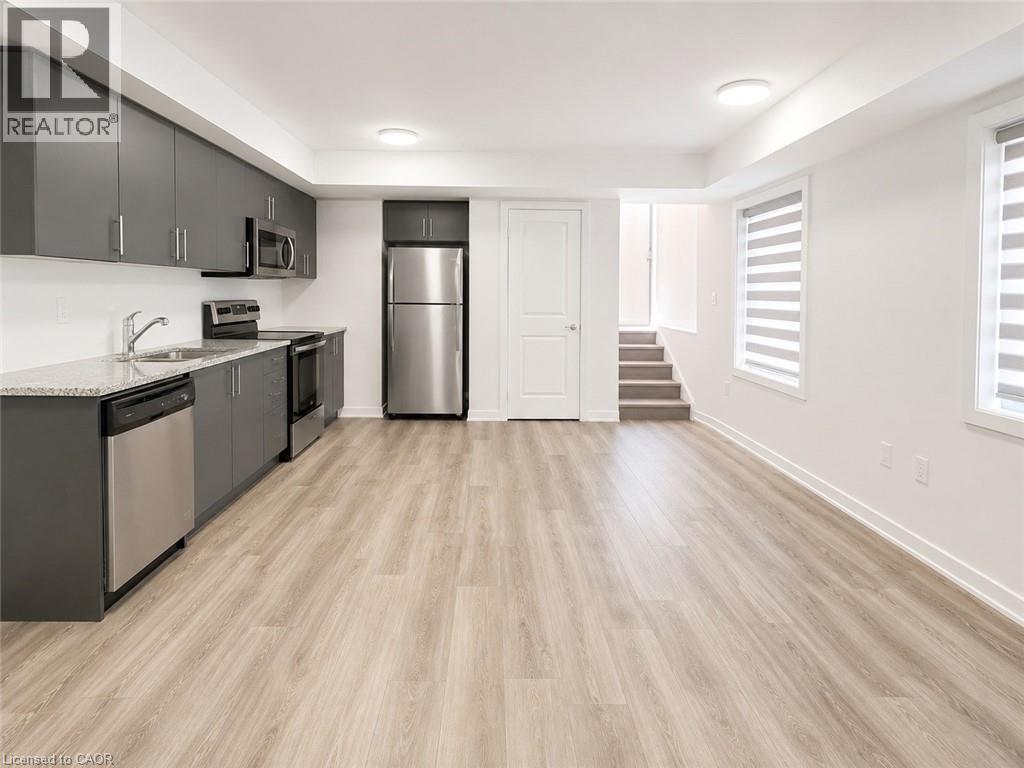 205 WEST OAK Trail Unit# 32 — photo 3