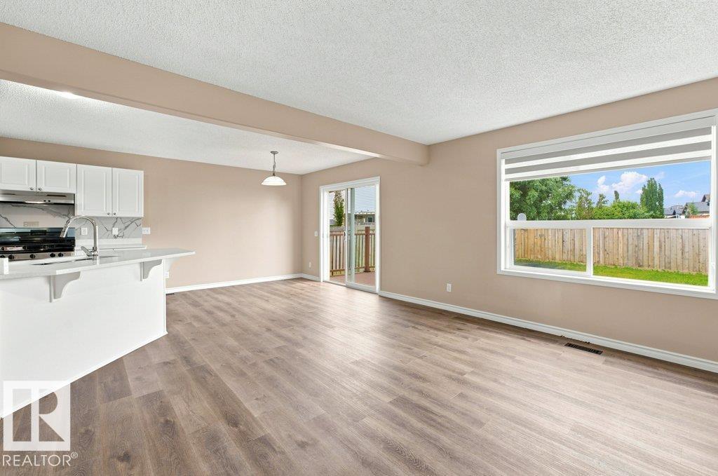 2811 33 ST NW - 10