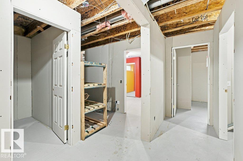 2811 33 ST NW - 37