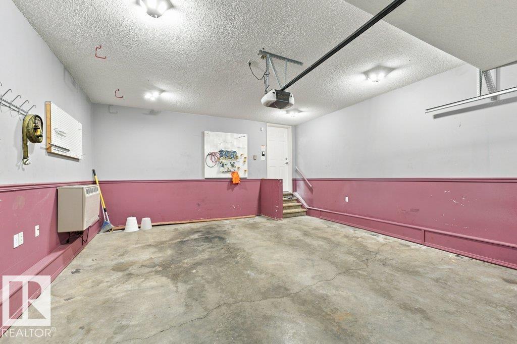 2811 33 ST NW - 44