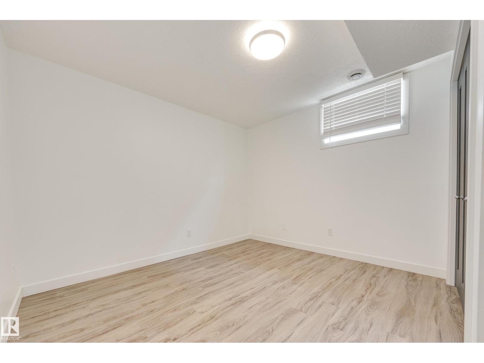 13112 90 ST NW - 37
