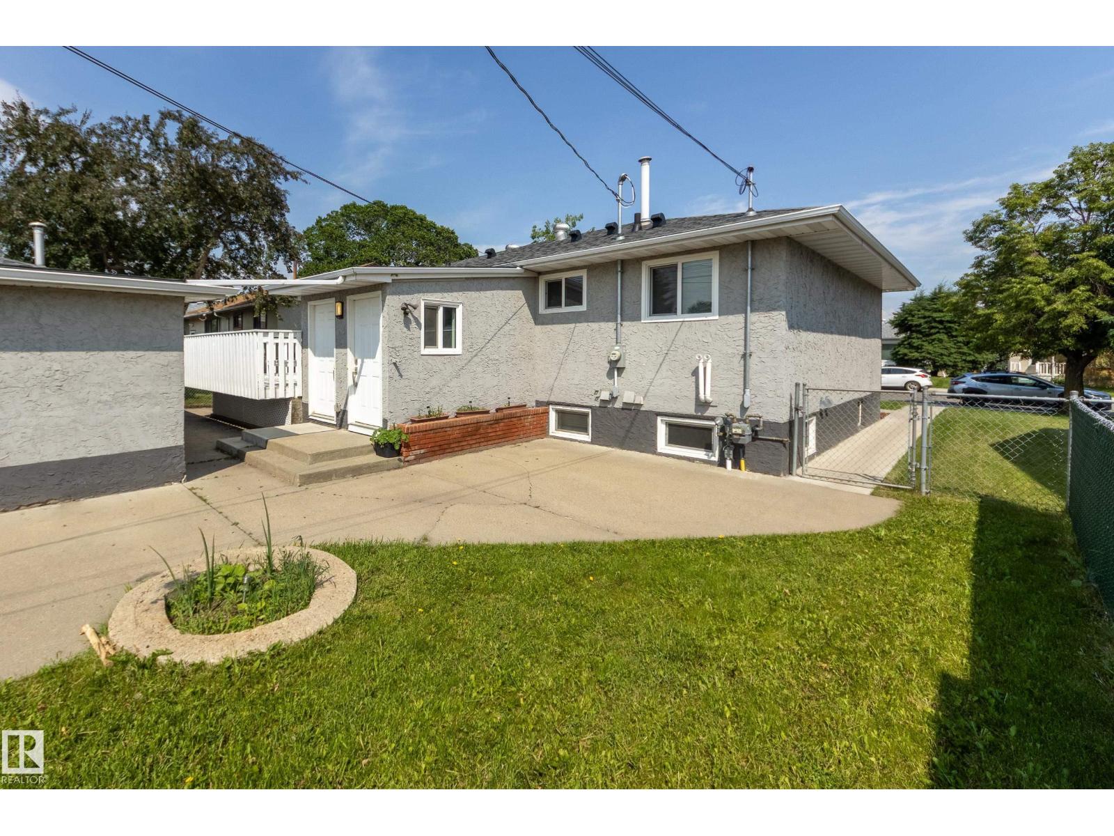 13112 90 ST NW - 46