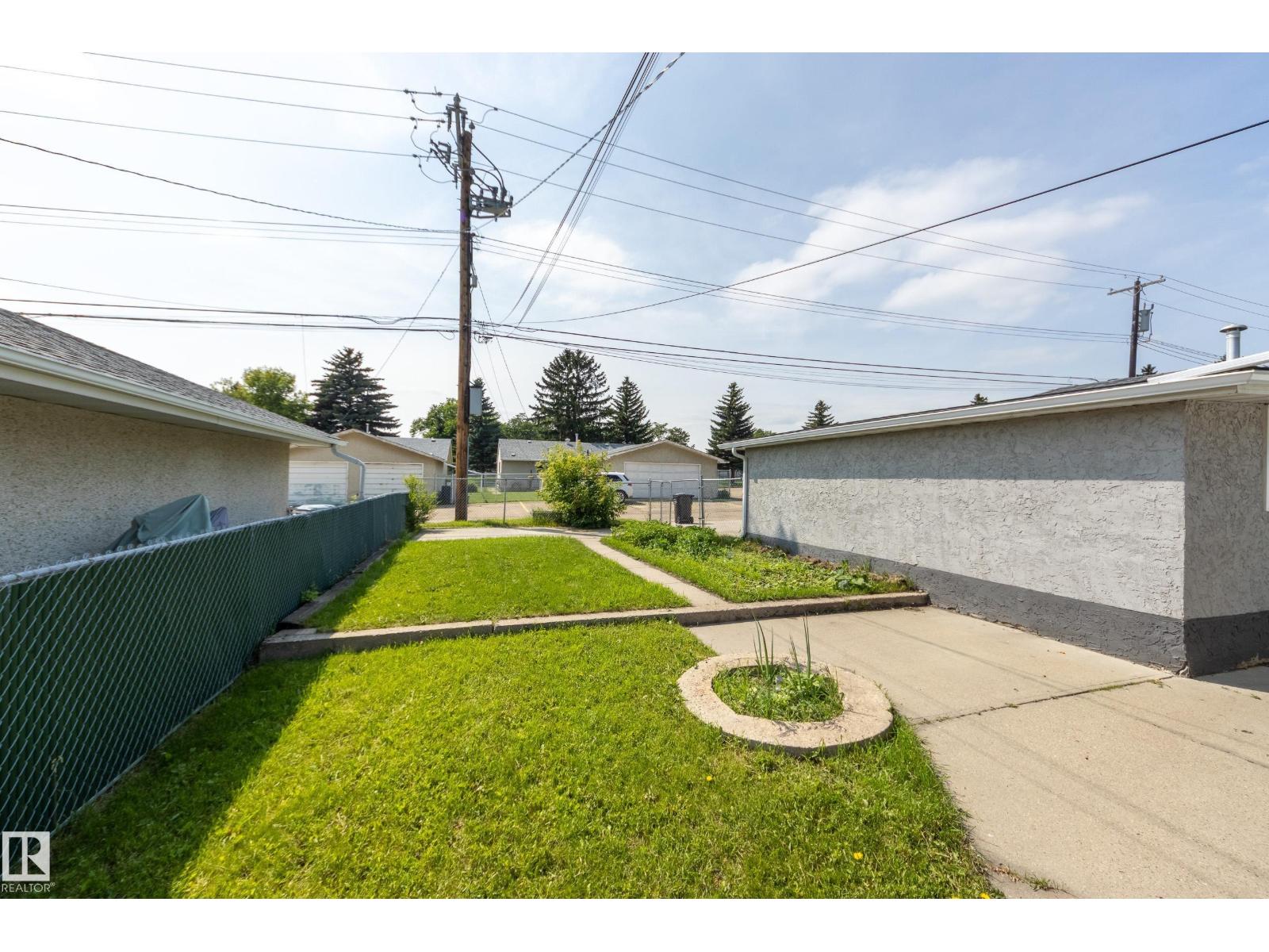 13112 90 ST NW - 47