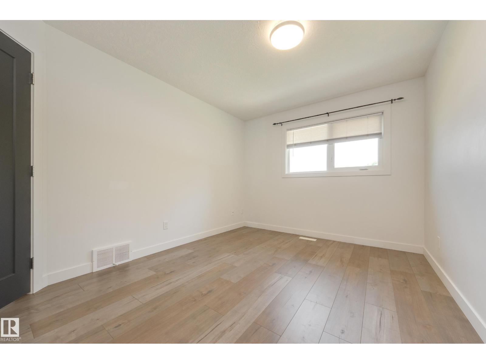 13112 90 ST NW - 15