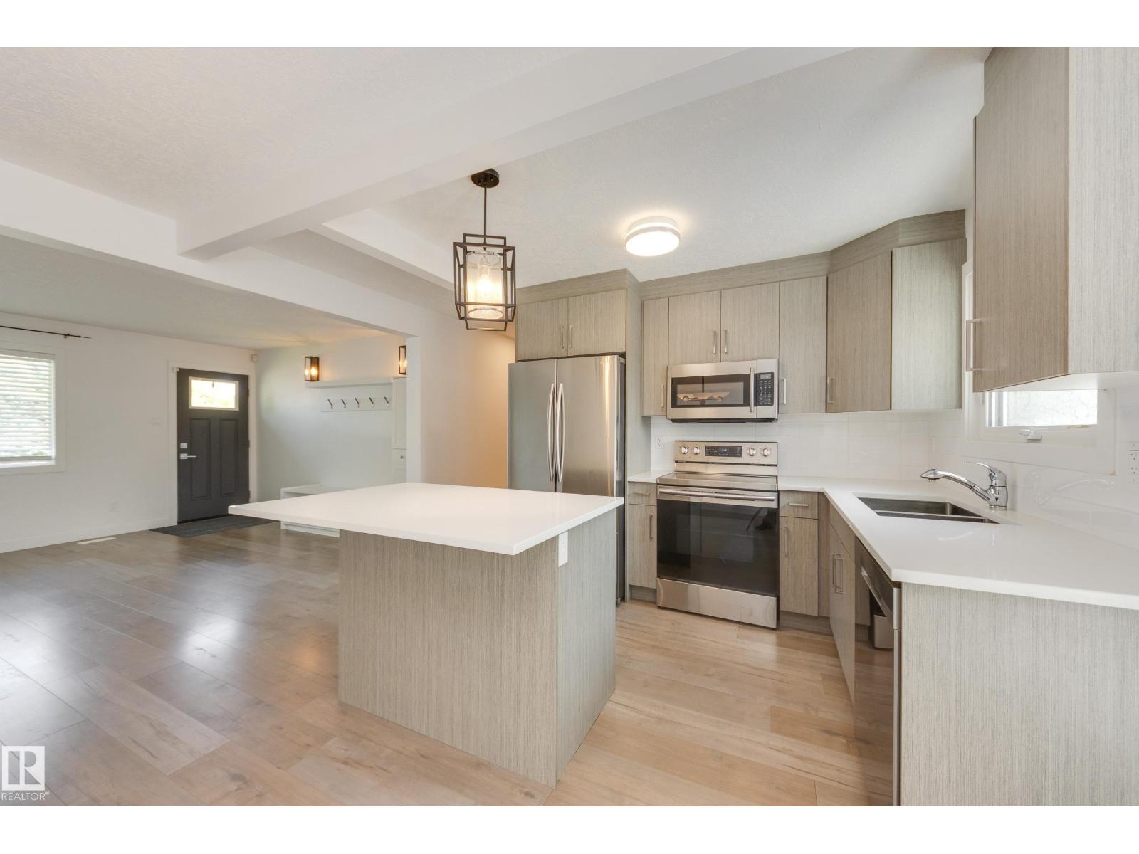 13112 90 ST NW - 12
