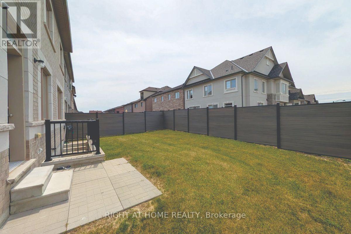 62 TITUS STREET - 32