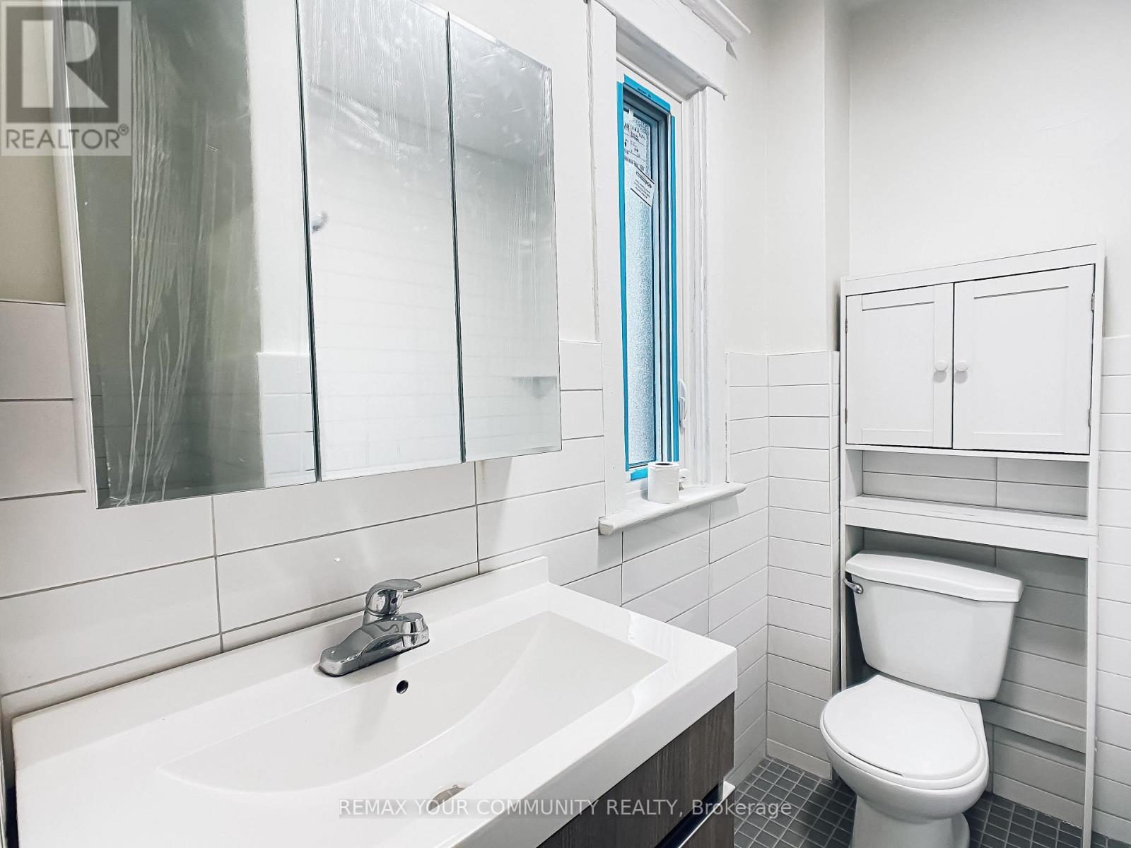 1623 KEELE STREET - 23