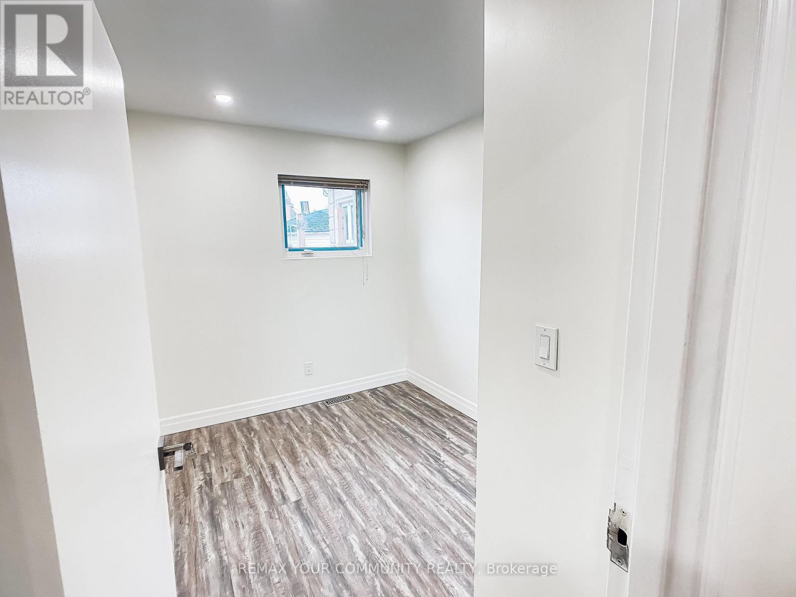 1623 KEELE STREET - 8