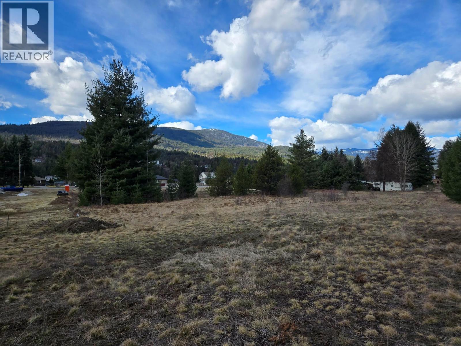 Lot 5 Bridgeview Road, Castlegar — photo 3