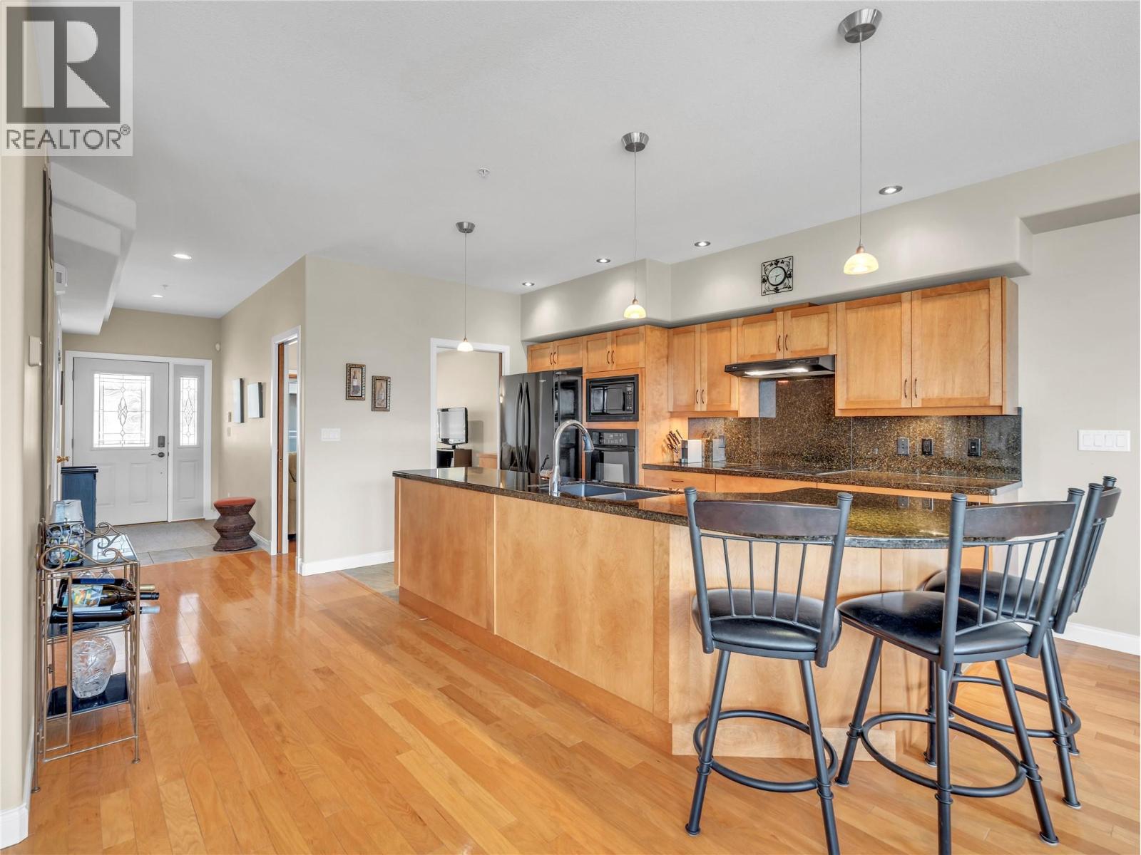 250 MARINA Way Unit# 603, Penticton