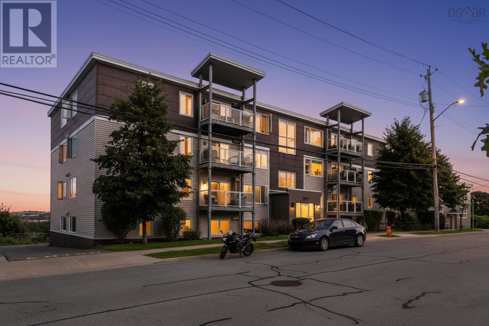 #304 3749 Kencrest Avenue - 1