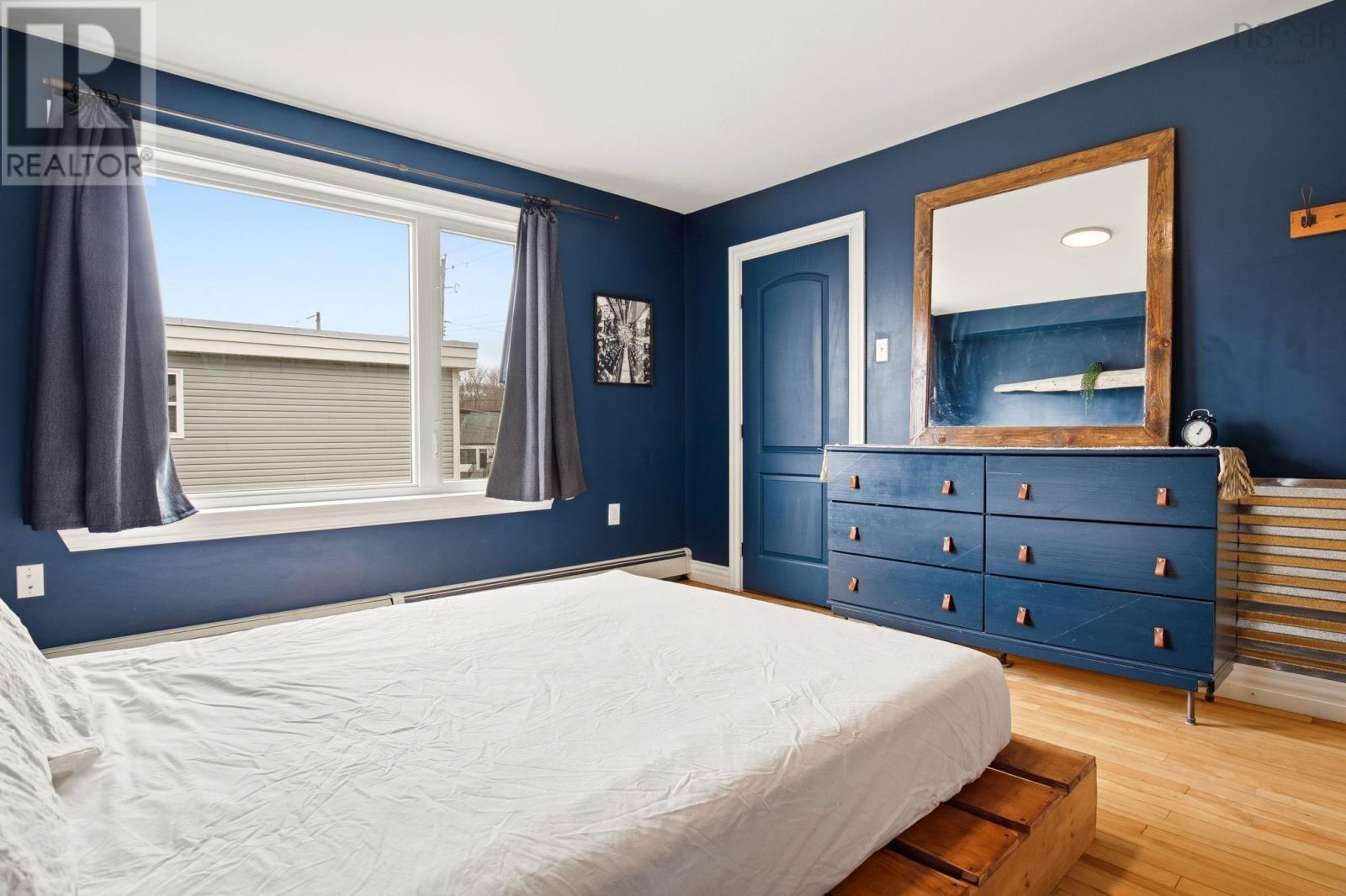 #304 3749 Kencrest Avenue - 19