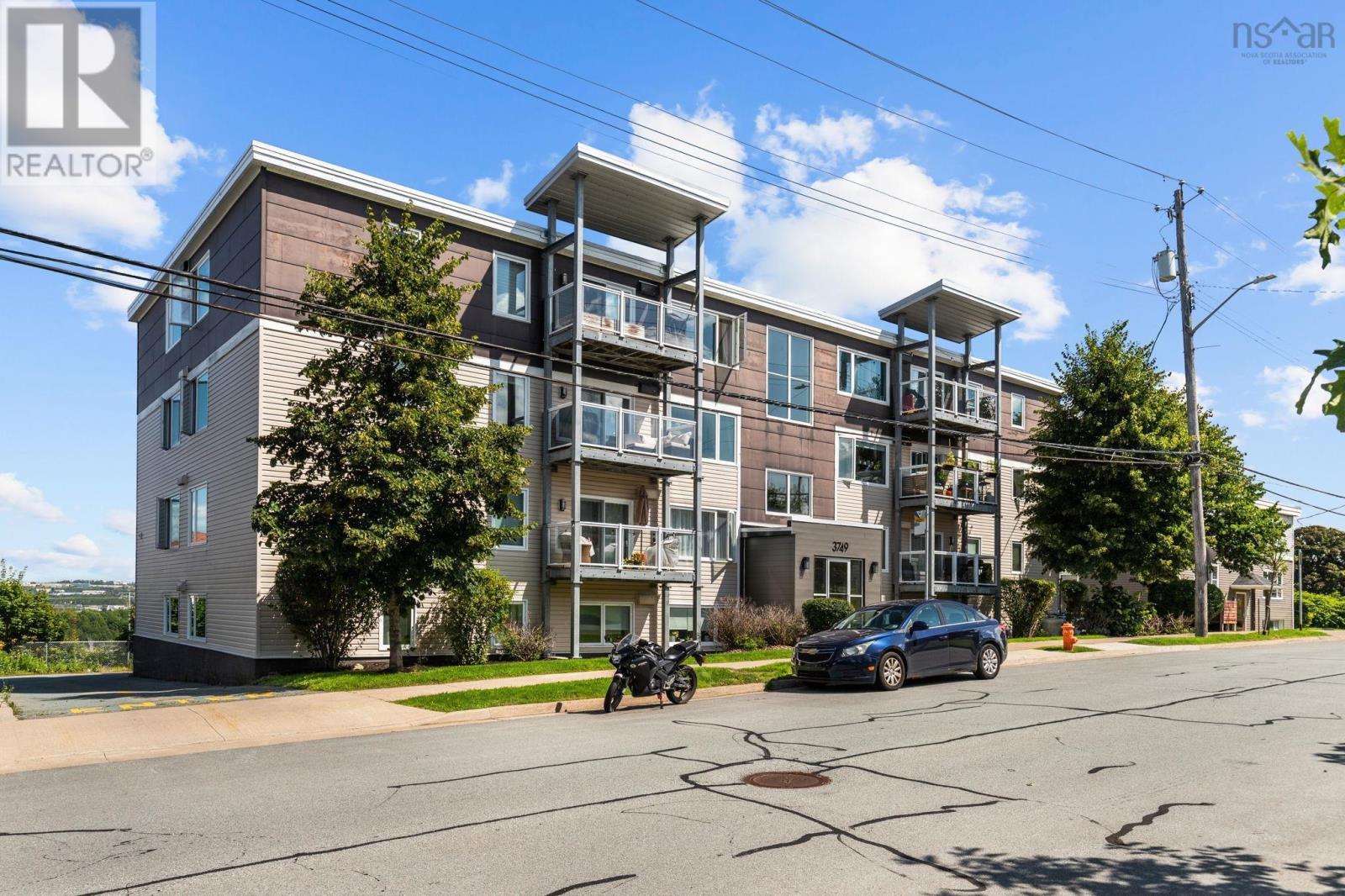 #304 3749 Kencrest Avenue - 30