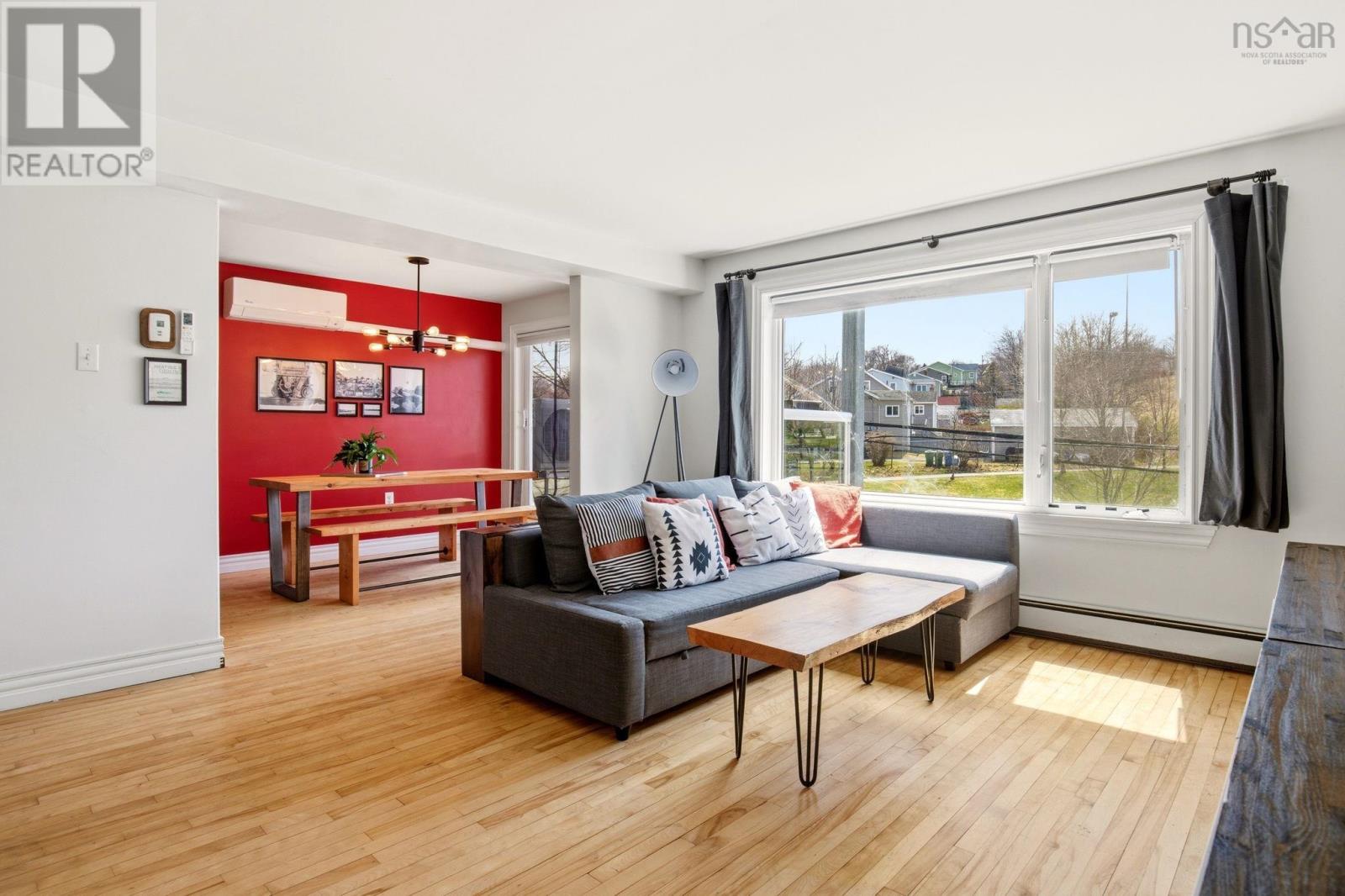 #304 3749 Kencrest Avenue - 4