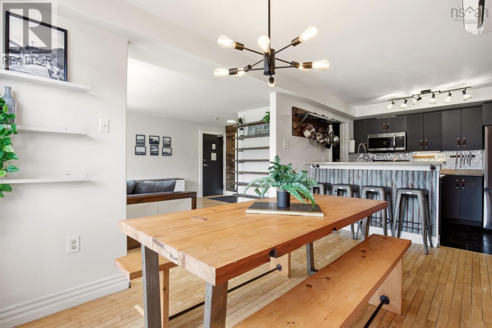 #304 3749 Kencrest Avenue - 8