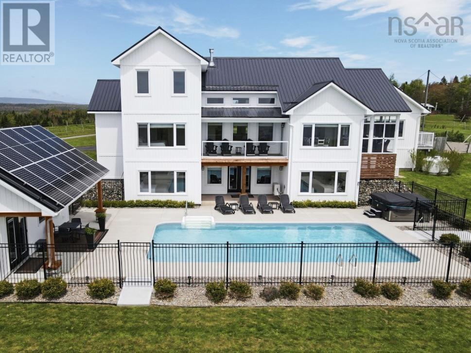 2000 Hillside Boularderie Road - 1