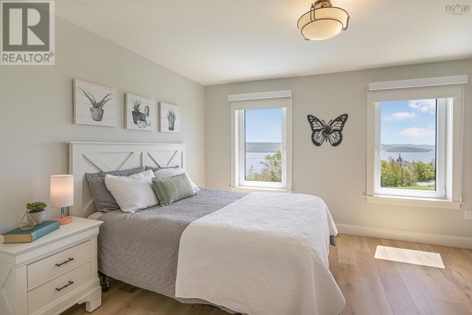 2000 Hillside Boularderie Road - 30