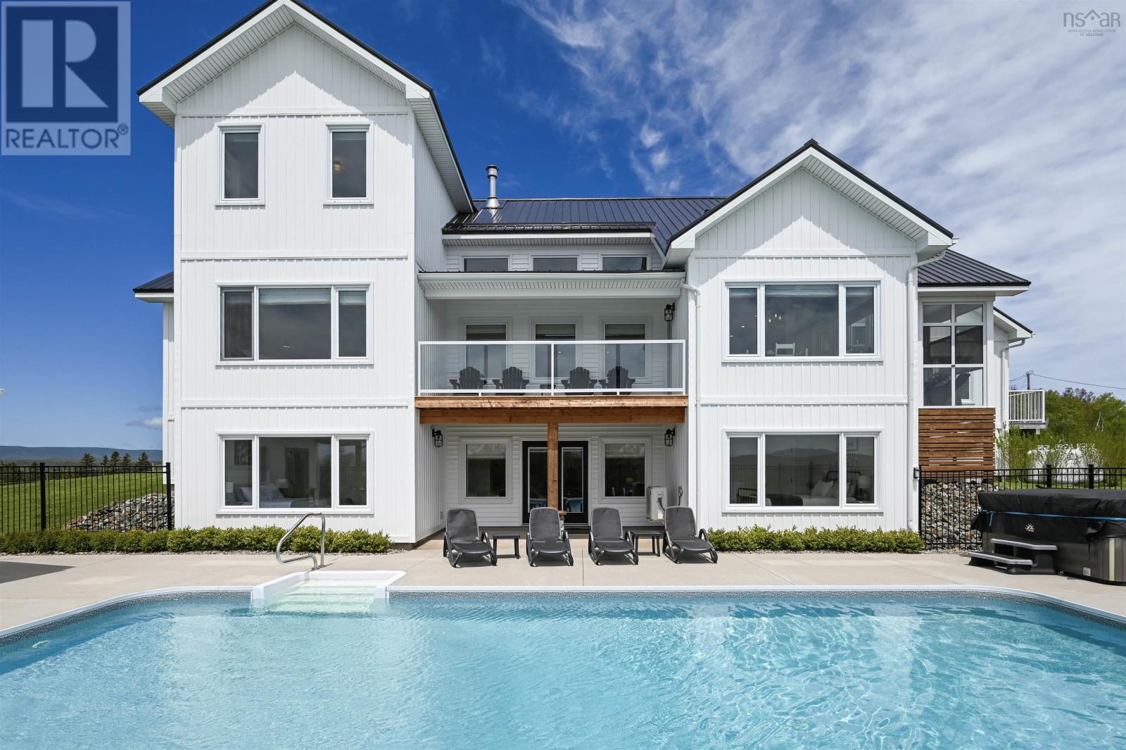 2000 Hillside Boularderie Road - 47