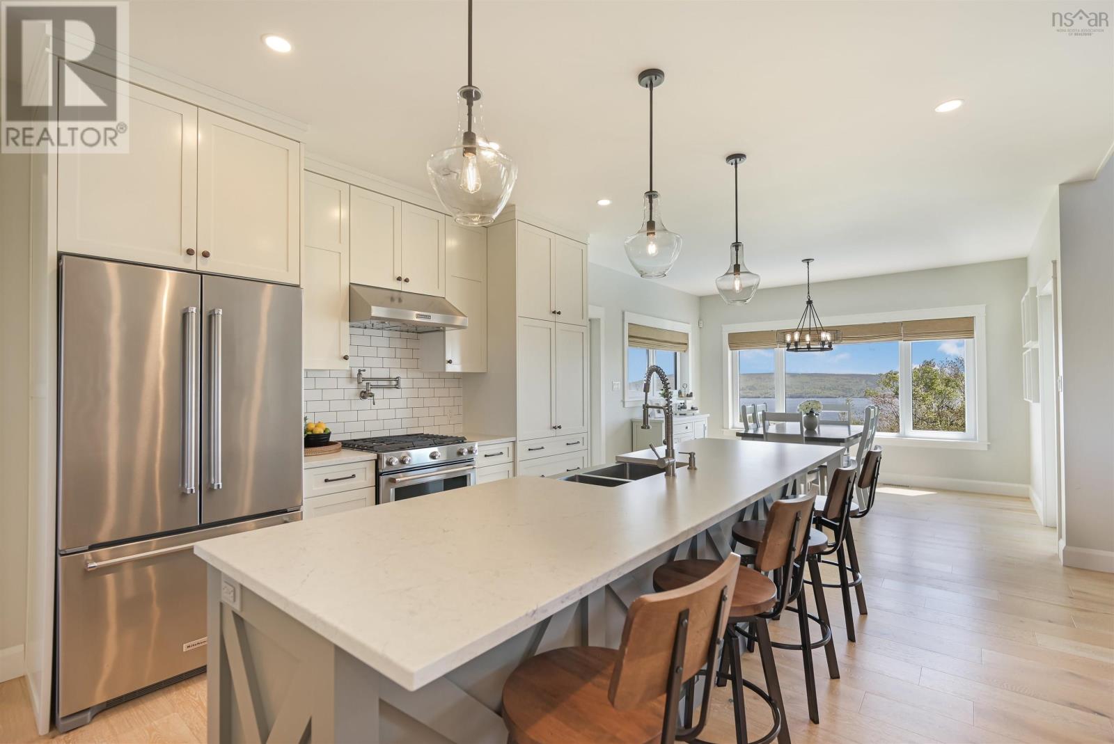 2000 Hillside Boularderie Road - 9