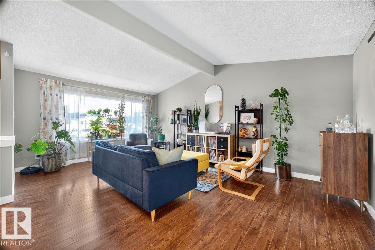 5211 94A AV NW - 9
