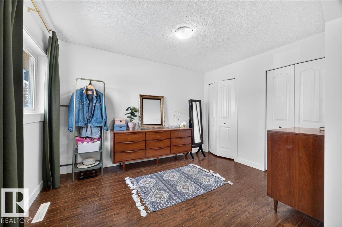 5211 94A AV NW - 22