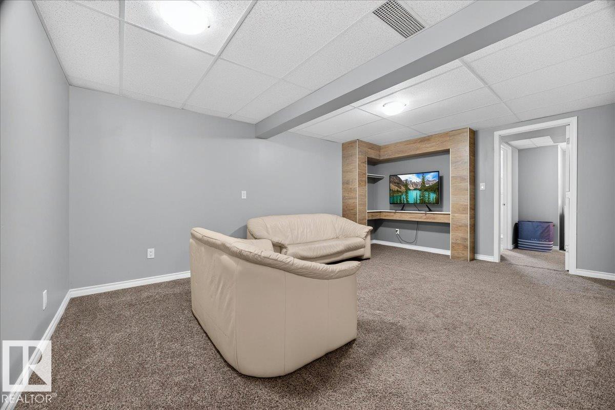 5211 94A AV NW - 39