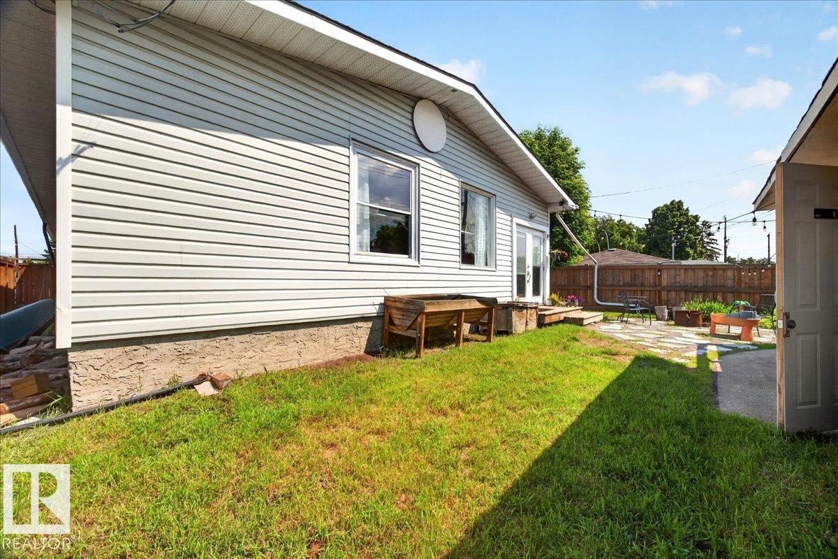 5211 94A AV NW - 56