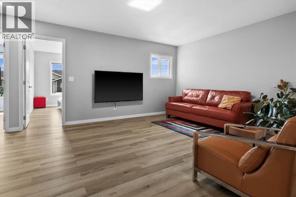 58 Crestbrook Drive SW - 20
