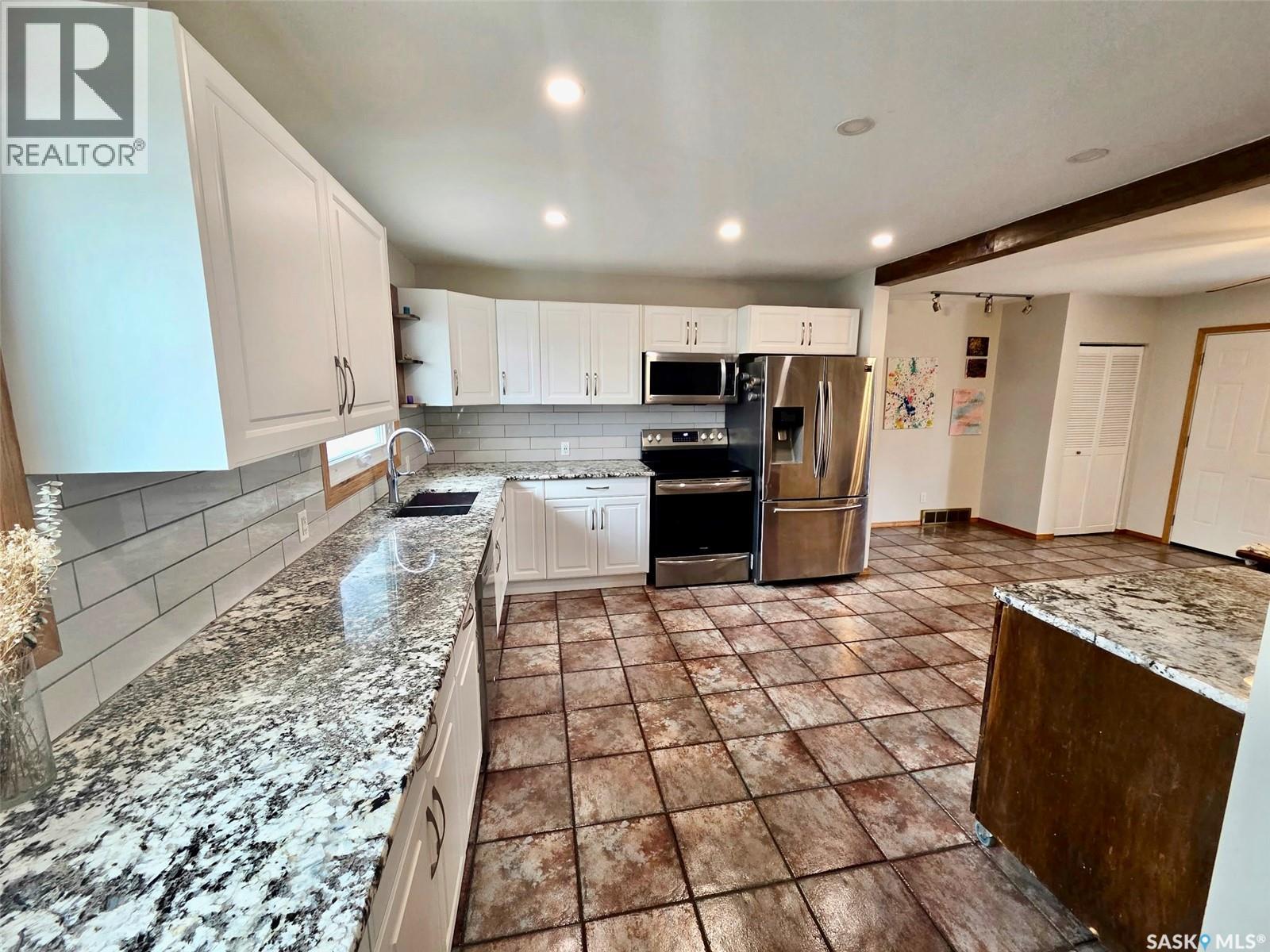 18 KRONAU STREET - 2