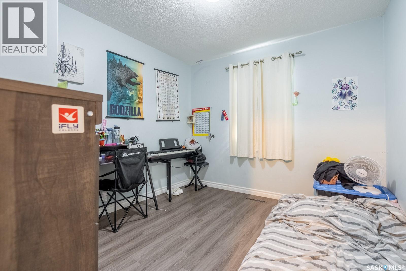 725 Cameron STREET - 11