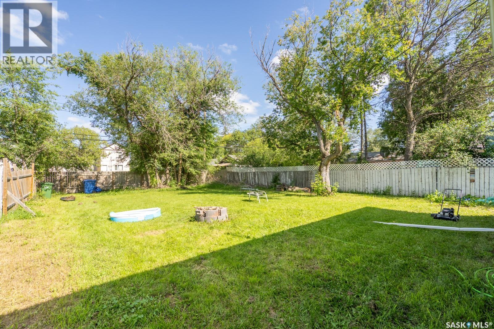 725 Cameron STREET - 21