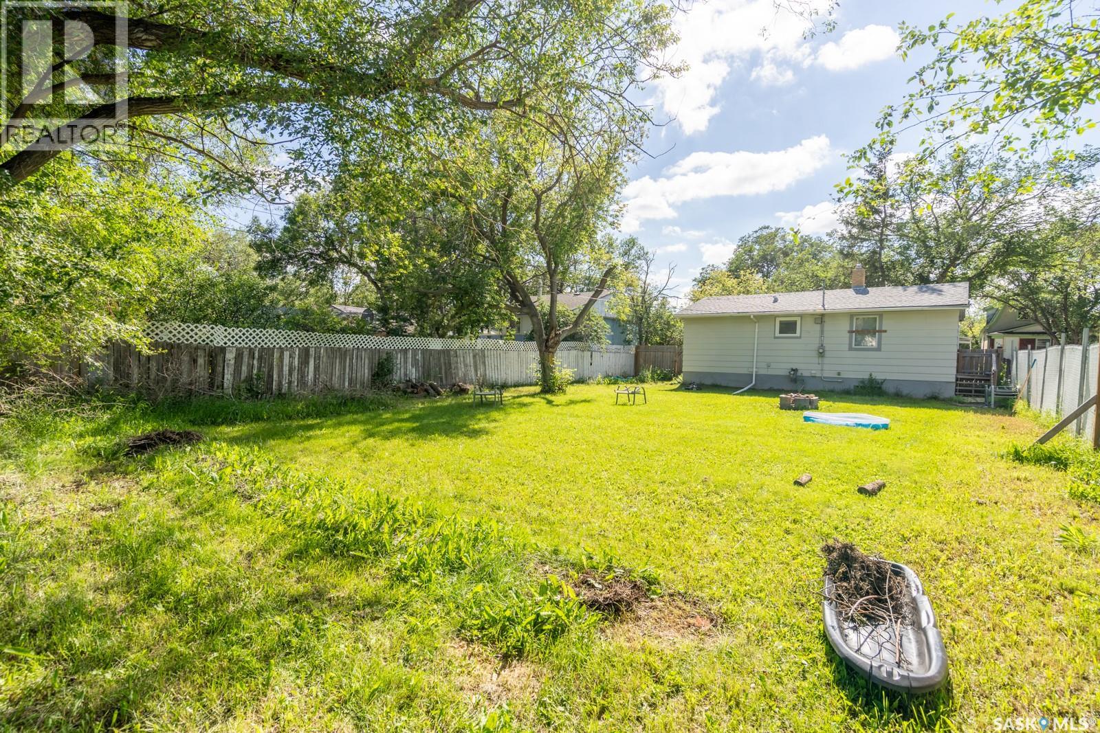 725 Cameron STREET - 24