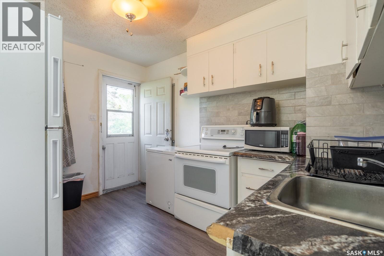 725 Cameron STREET - 7
