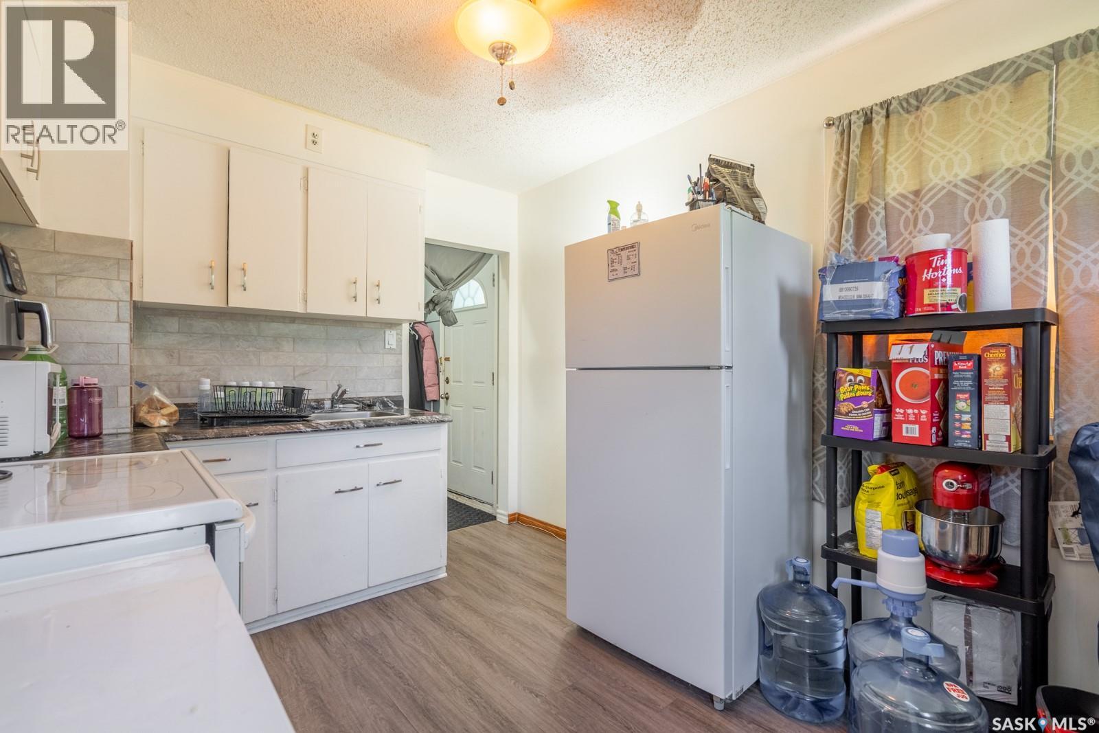 725 Cameron STREET - 8