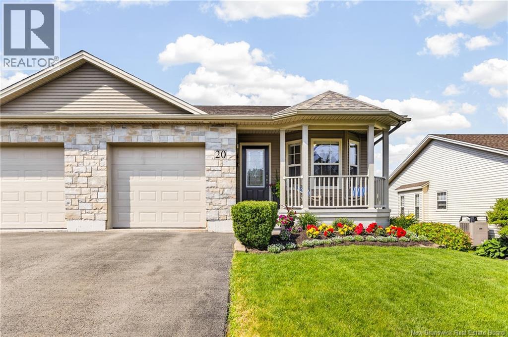 20 Thornhill Crescent - 1